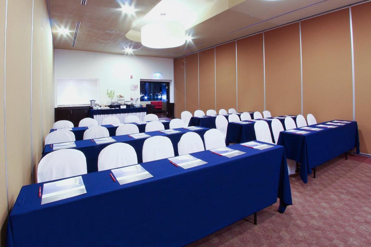 Fiesta Inn Express Дуранго Экстерьер фото