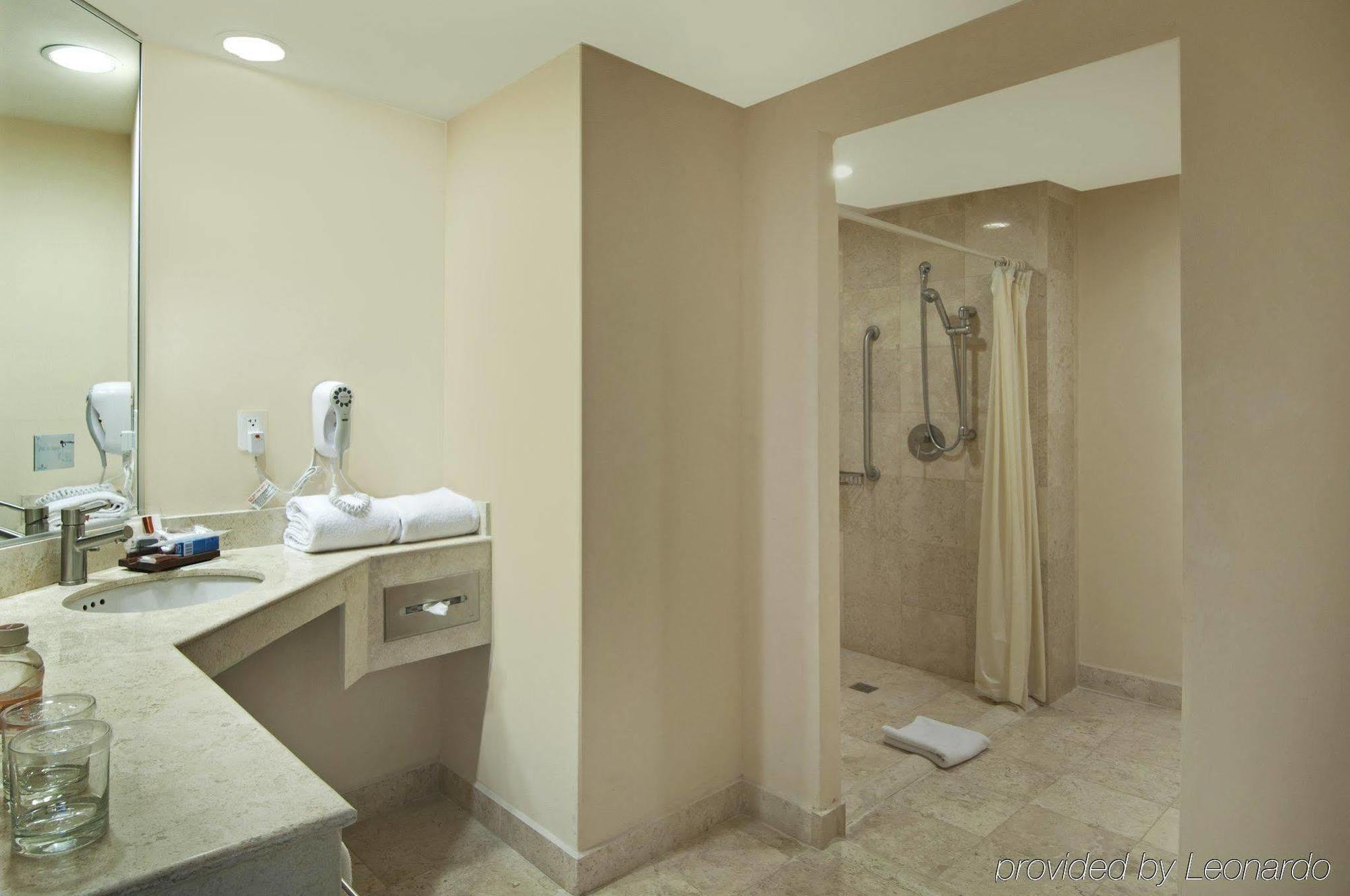 Fiesta Inn Express Дуранго Экстерьер фото